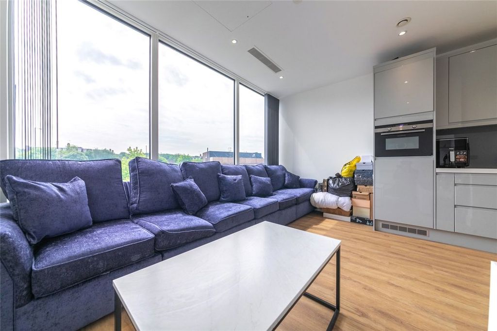 Property photo 3 of 7