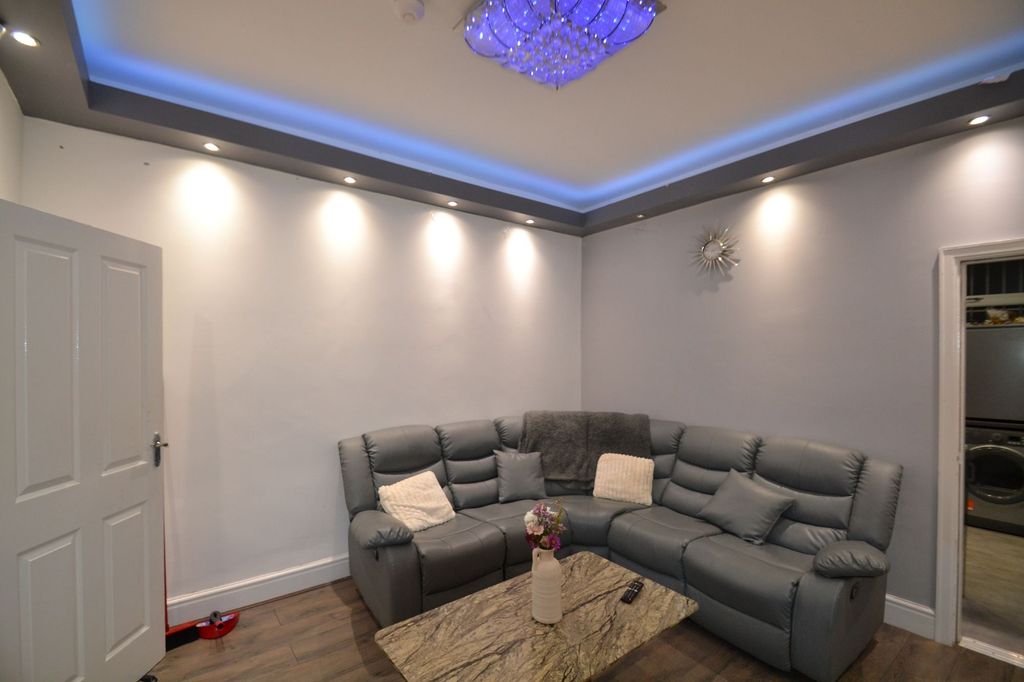 Property photo 2 of 35 Modern Living Room With A Comfortable Grey Corner ...