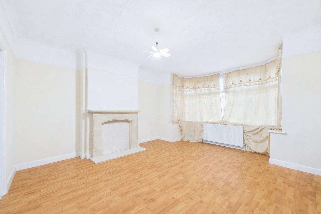 Property photo 3 of 21 10.Png