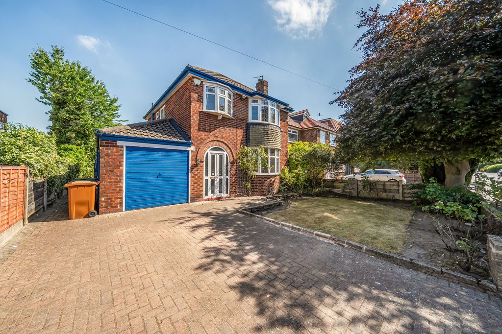 Property photo 1 of 18