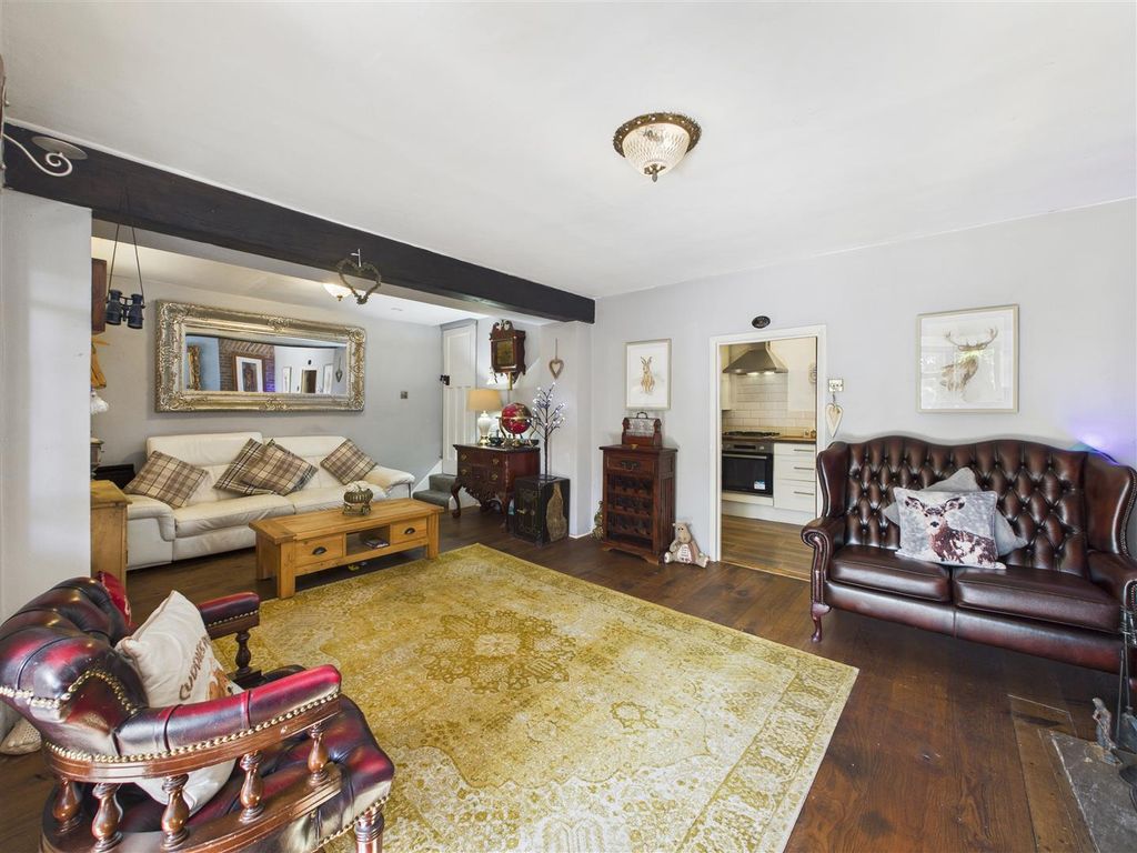 Property photo 3 of 28 Cam05476G0-Pr0047-Still011.Jpg