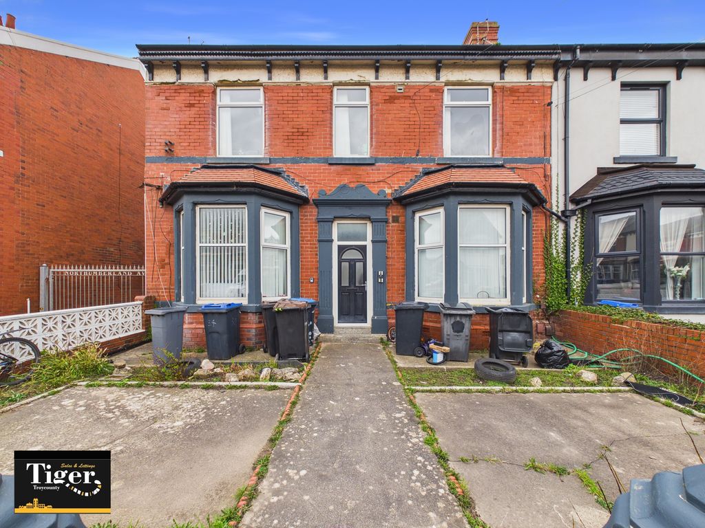 Property photo 1 of 19 Cam03440G0-Pr0558-Still017