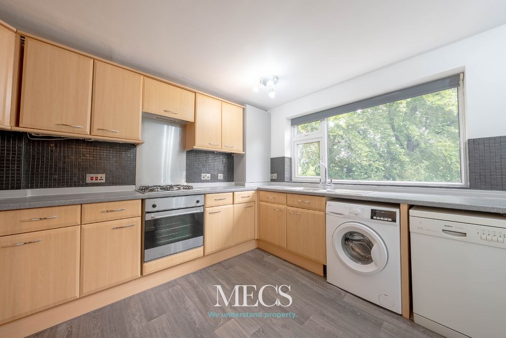 Property photo 1 of 10 4978961