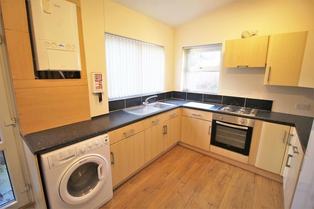 Property photo 3 of 14