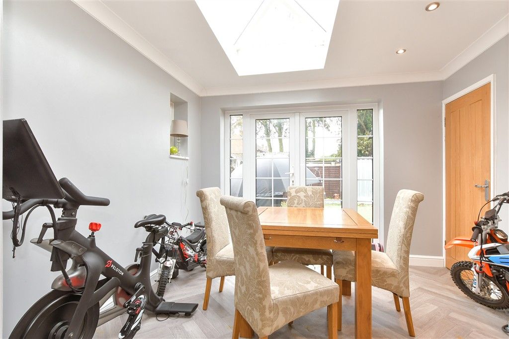 Property photo 1 of 11 Dining Room