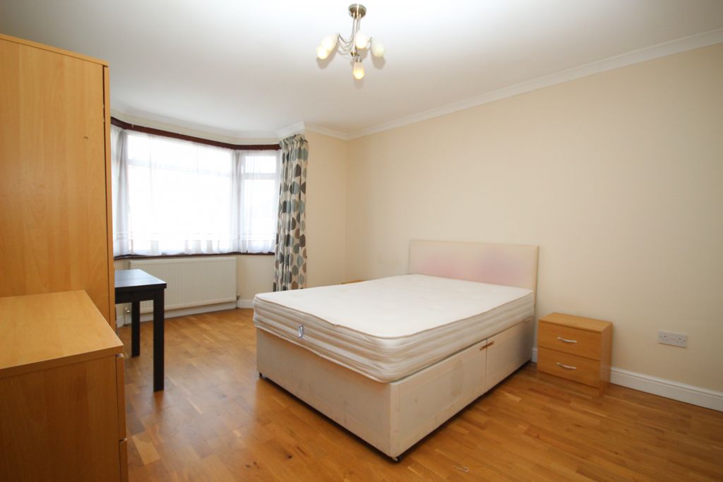 Property photo 1 of 6 Kathleen Avenue, Wembley, Middlesex Ha0