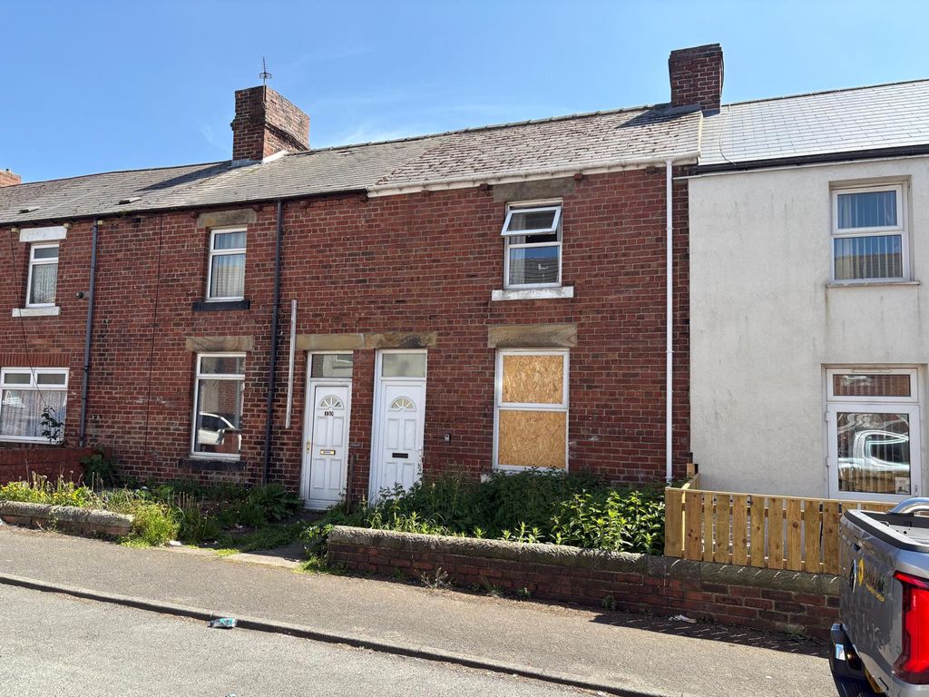 Property photo 1 of 11 2 Bed Terrace