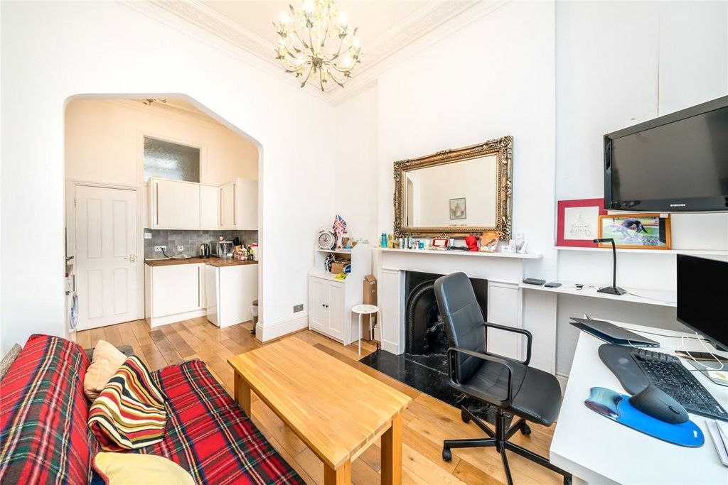 Property photo 1 of 6