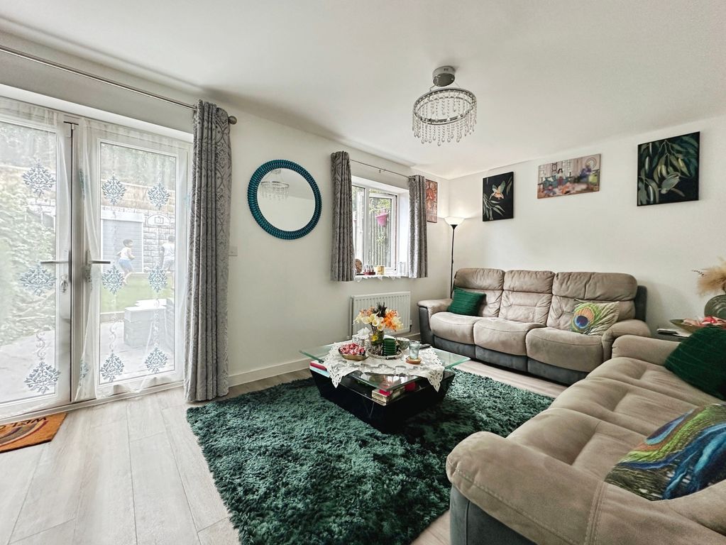 Property photo 2 of 14 Pbox-Img.Jpg