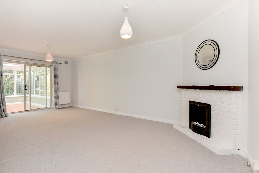 Property photo 3 of 28 63Highst-11