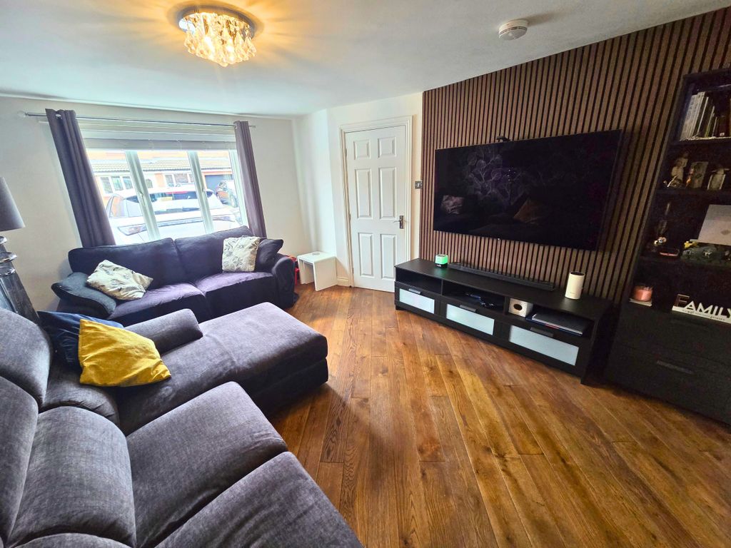 Property photo 2 of 34