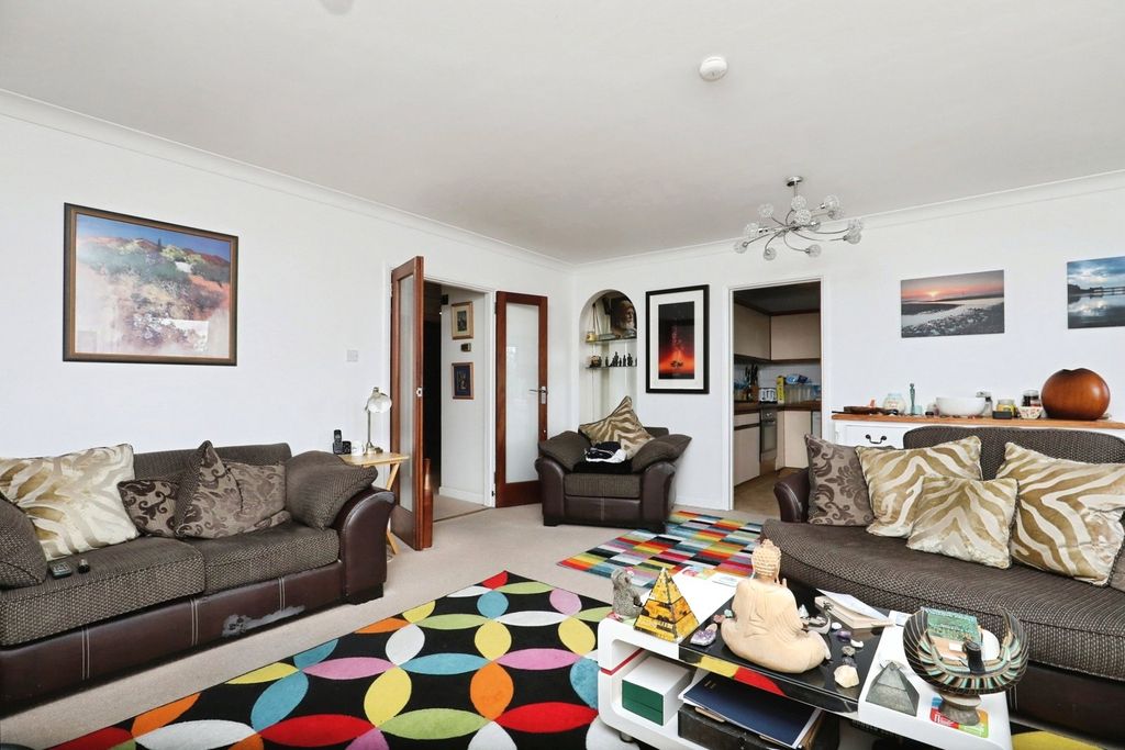 Property photo 3 of 12 Photo