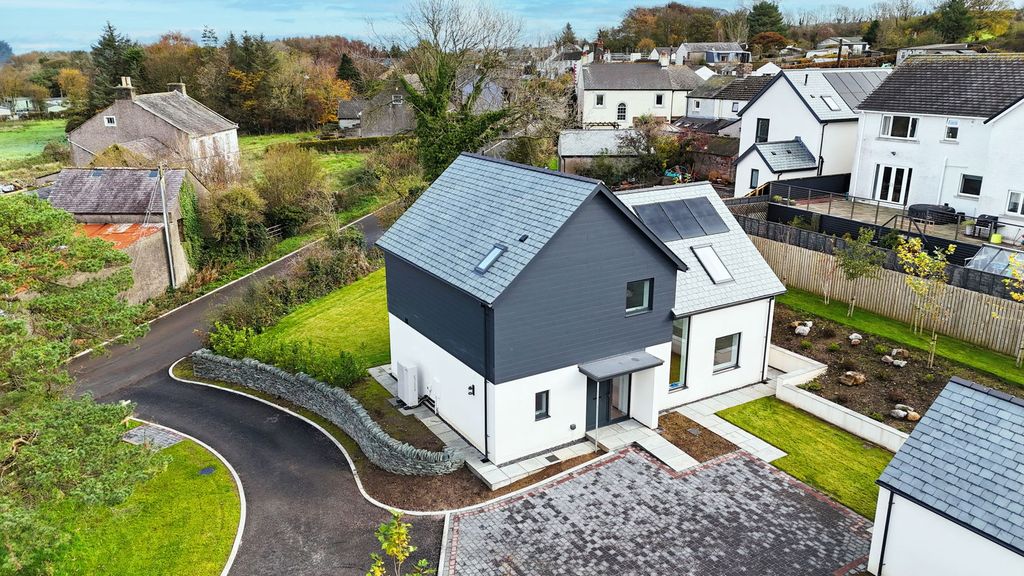 Property photo 1 of 18