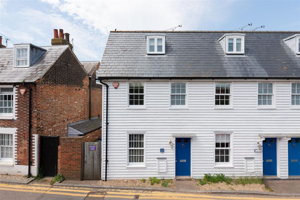 Property photo 1 of 19 The Vines, Island Wall, Whitstable