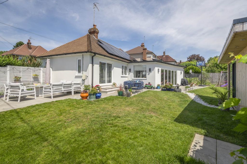 Property photo 1 of 23