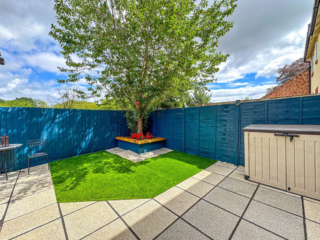 Property photo 2 of 23 5264854
