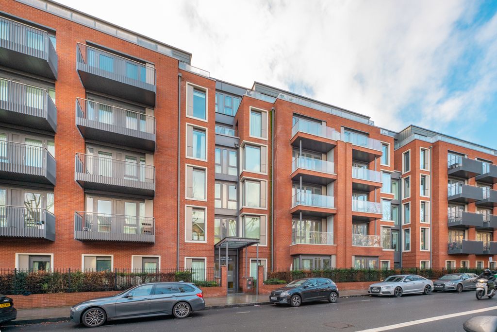 Property photo 1 of 21