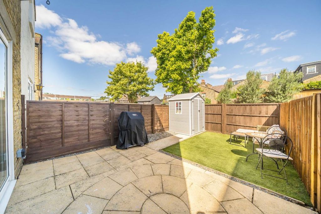 Property photo 2 of 7