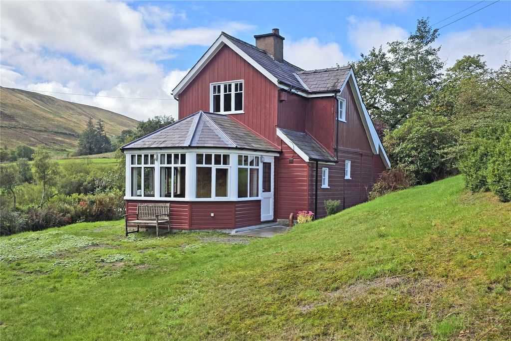 Property photo 2 of 30 House From Garden