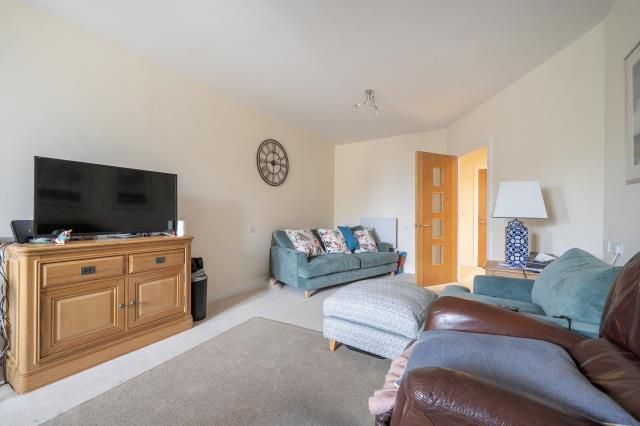 1 bed flat for saleWatson Place, Trinity Road, Chipping Norton OX7 photo 4