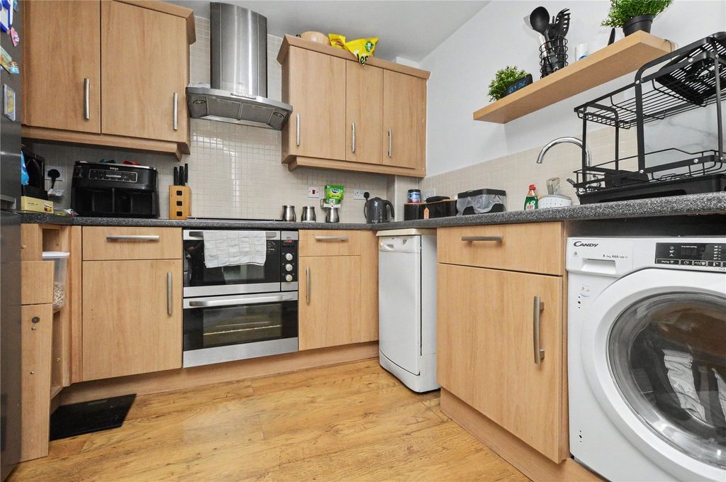 Property photo 2 of 7 Picture No. 04