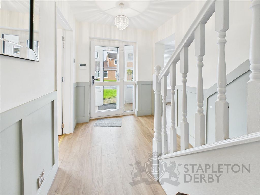 Property photo 2 of 21 Cam04709G0-Pr0267-Still010.Jpg