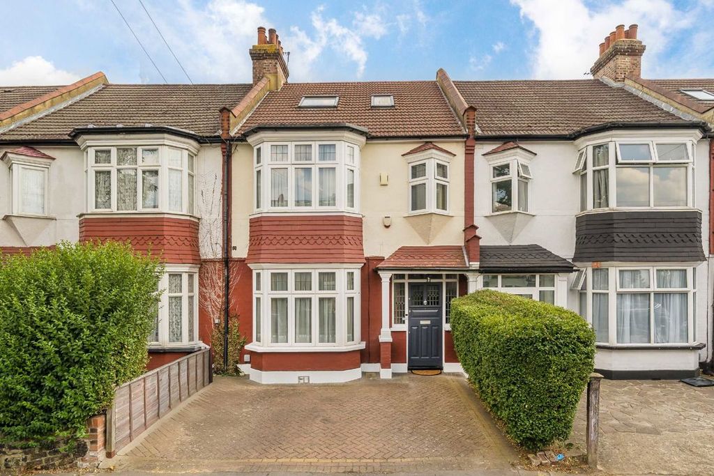 Property photo 1 of 8