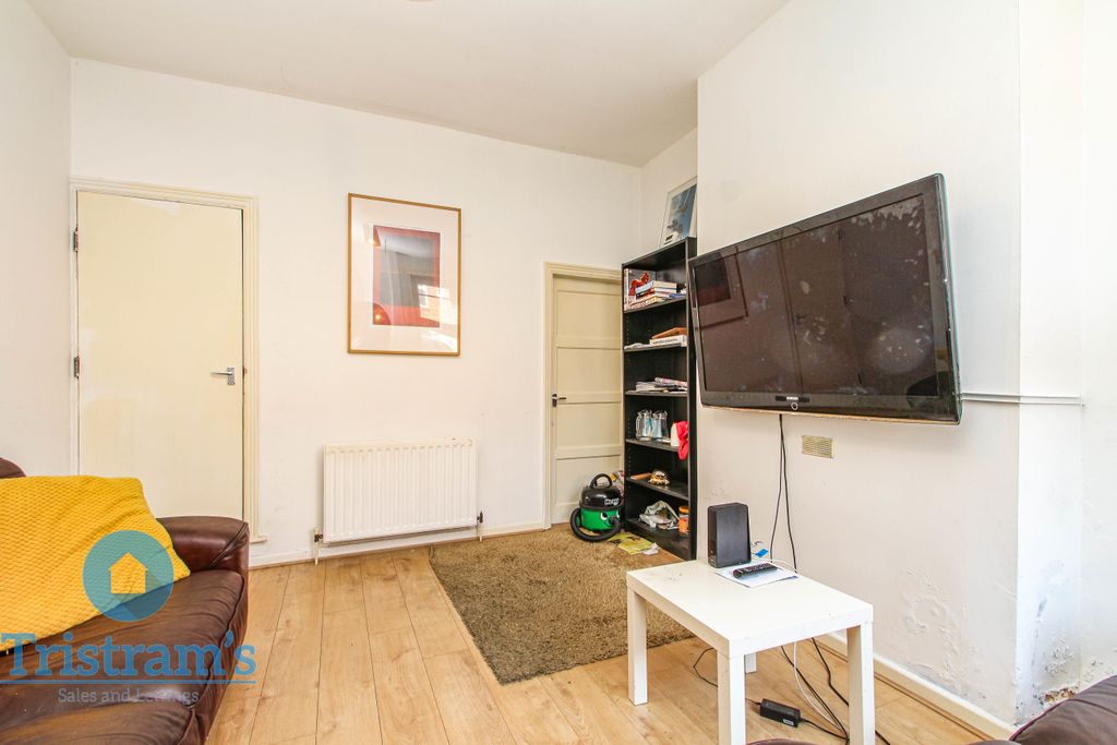 Property photo 3 of 16 Img_2854