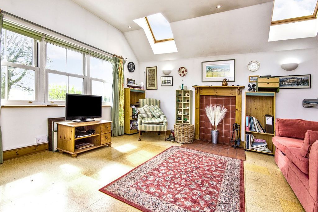 Property photo 3 of 22