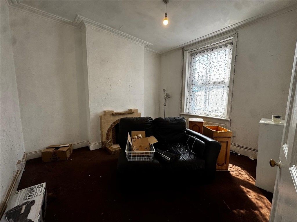 Property photo 3 of 12