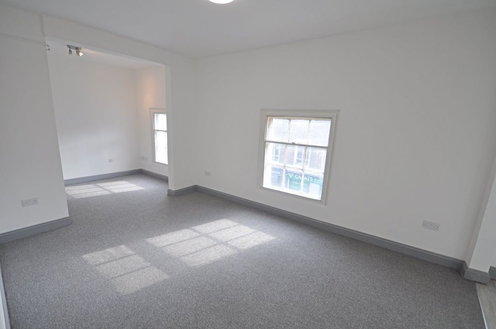 Property photo 3 of 6 Picture No. 04