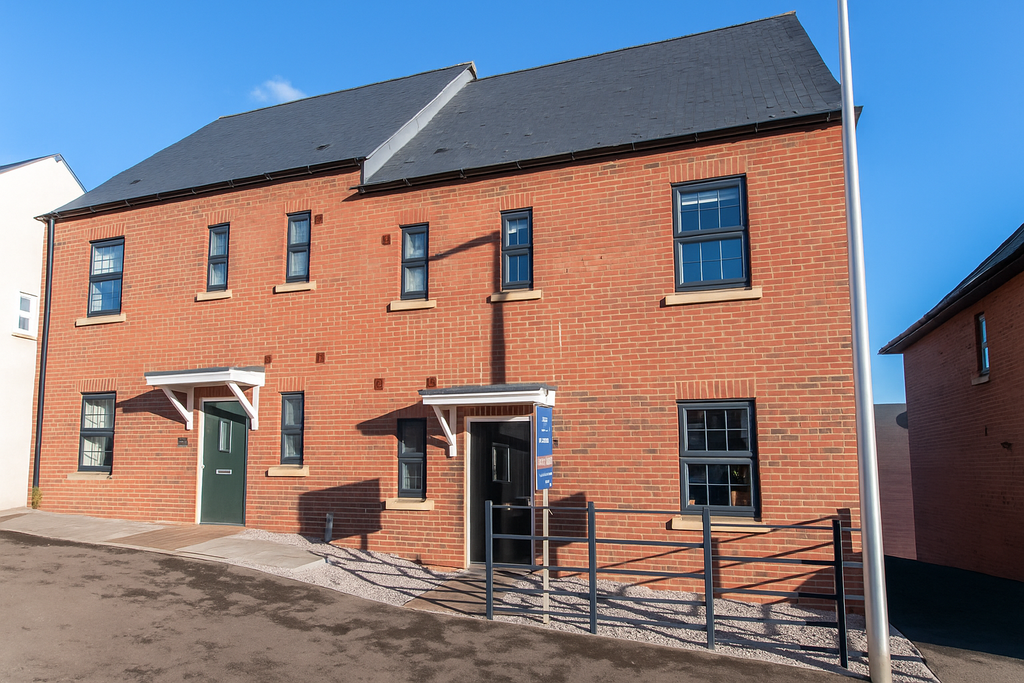 Property photo 1 of 11