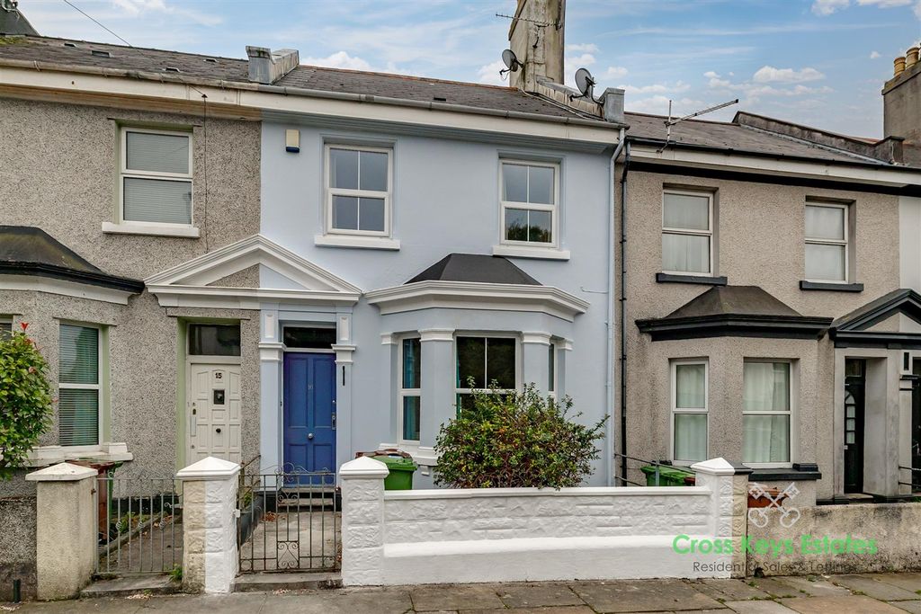 Property photo 1 of 35 Stoke