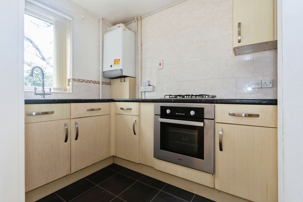 Property photo 3 of 13 Kitchen