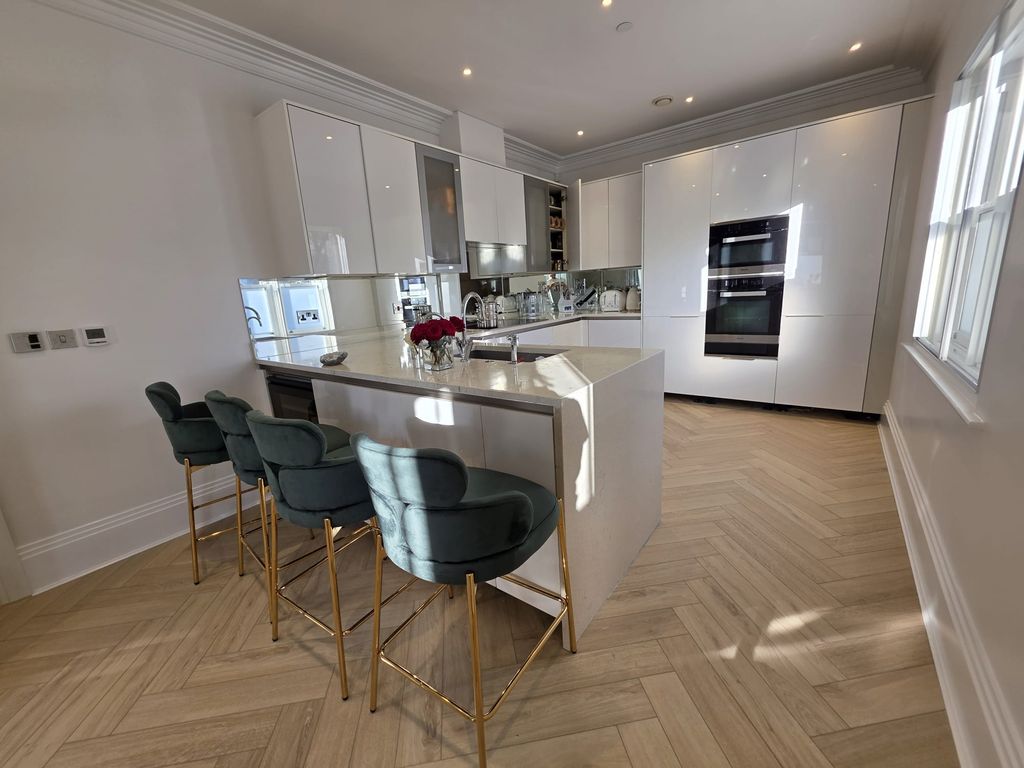 Property photo 3 of 29 Img-20251113-Wa0013