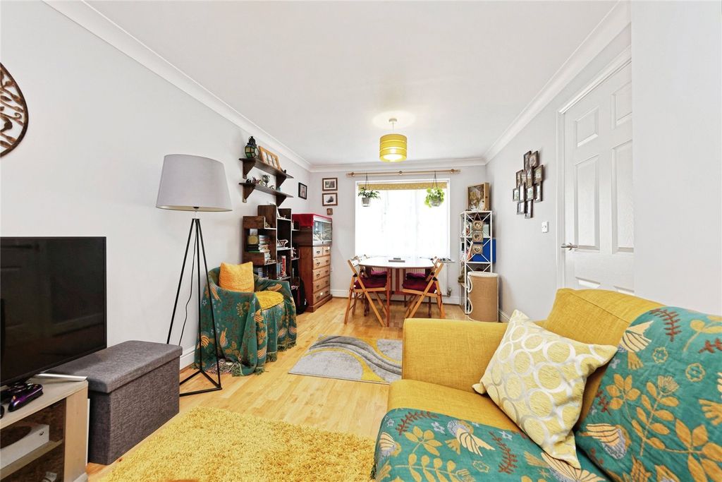 Property photo 2 of 16 Picture No. 33