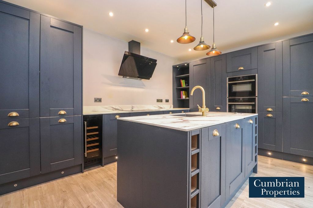 Property photo 2 of 38 Dining Kitchen