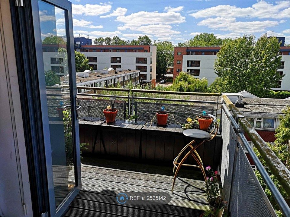 Property photo 2 of 9 Balcony 2
