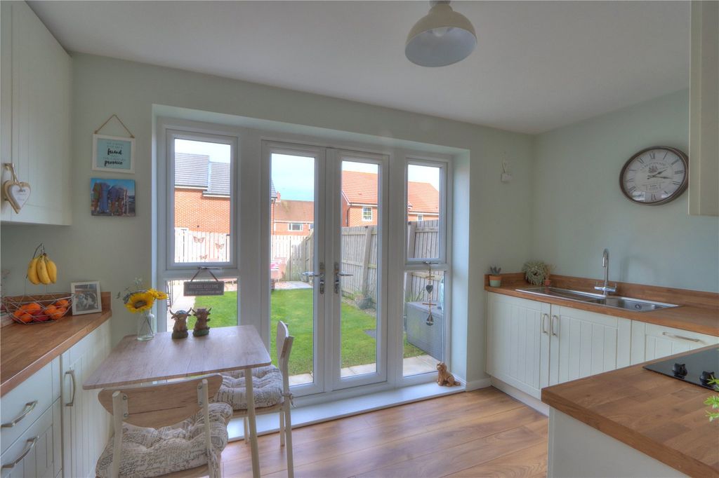 Property photo 2 of 9 Picture No. 20