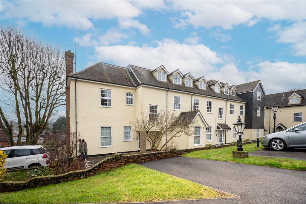 Property photo 1 of 15 Cedar Court-18-1.Jpg