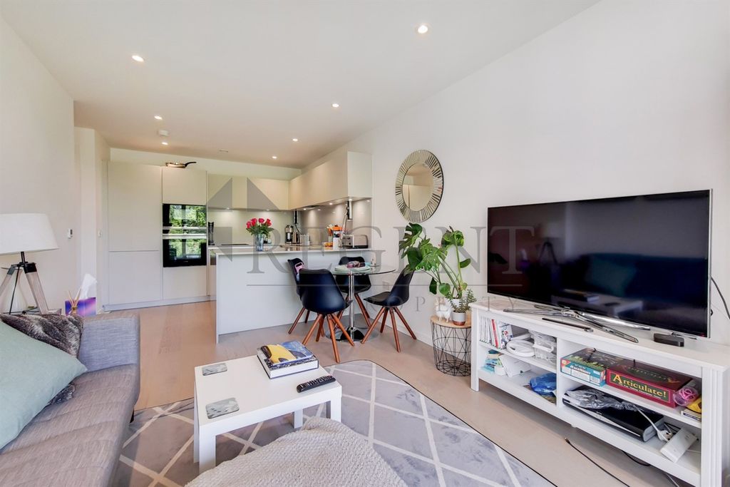 Property photo 2 of 10 Open Plan