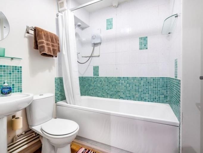 Property photo 3 of 6 Bathroom