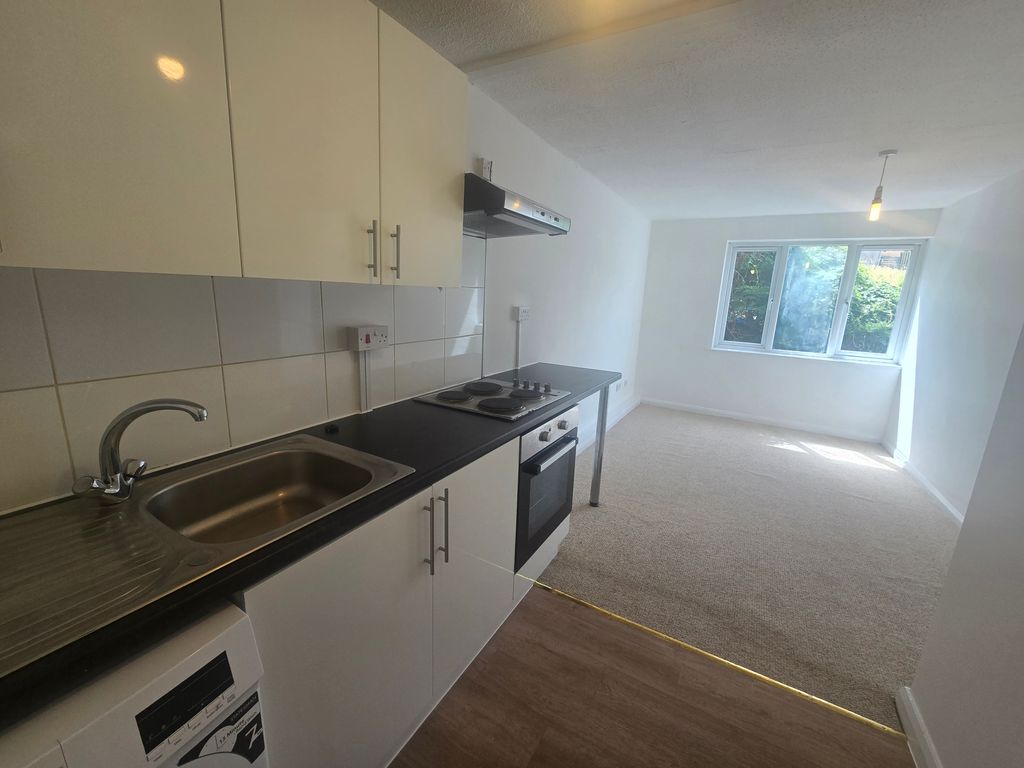 Property photo 1 of 4