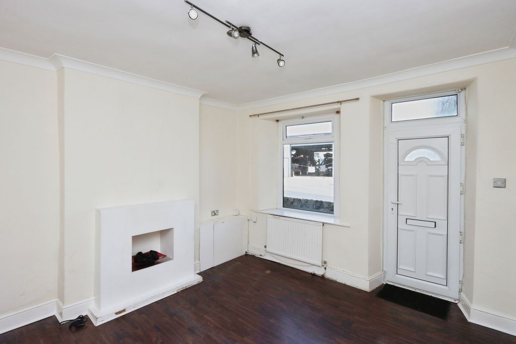 Property photo 3 of 17 Photo