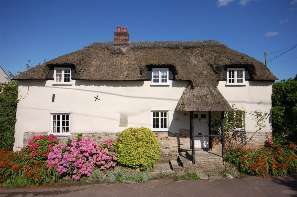 Property photo 1 of 13 Thatchers Cottage - Summer Shot.Jpg