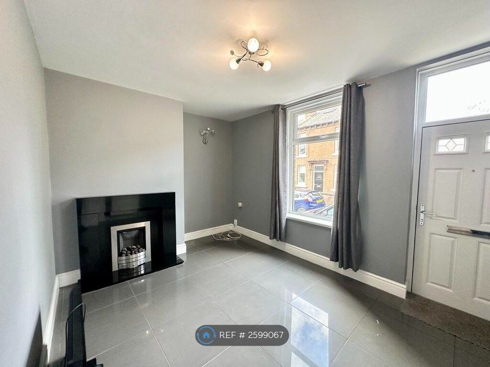 Property photo 2 of 9