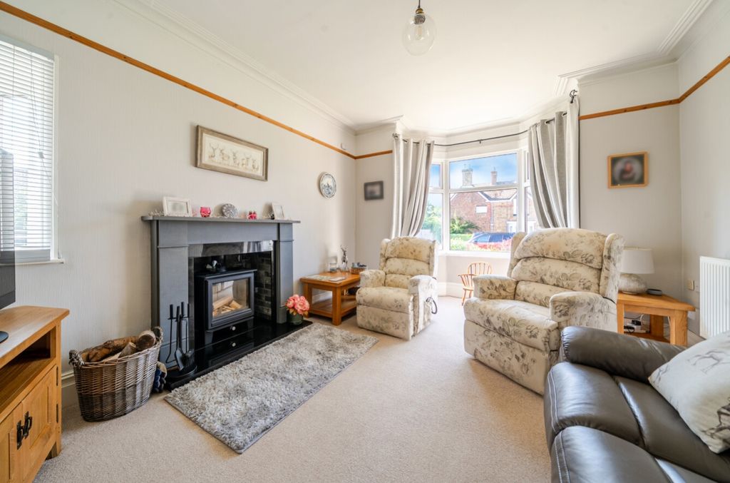 Property photo 3 of 34 1483490-25-6A3Ac6d36F559