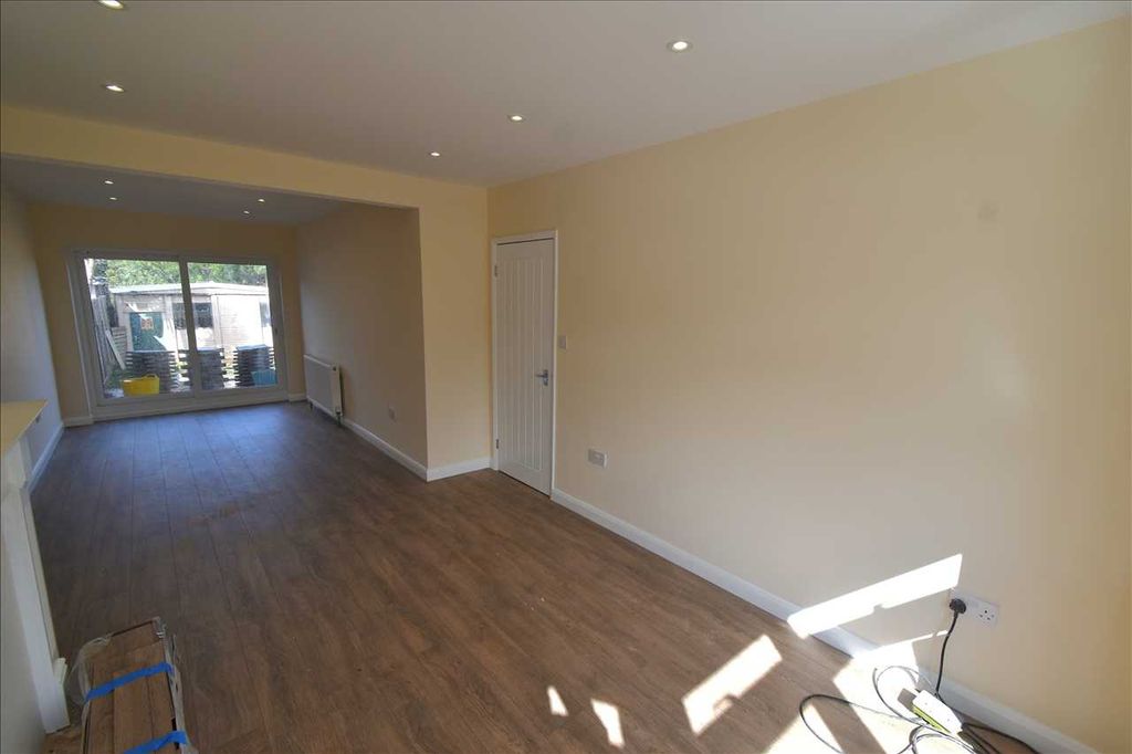 Property photo 3 of 7 Open Plan Lounge/Diner