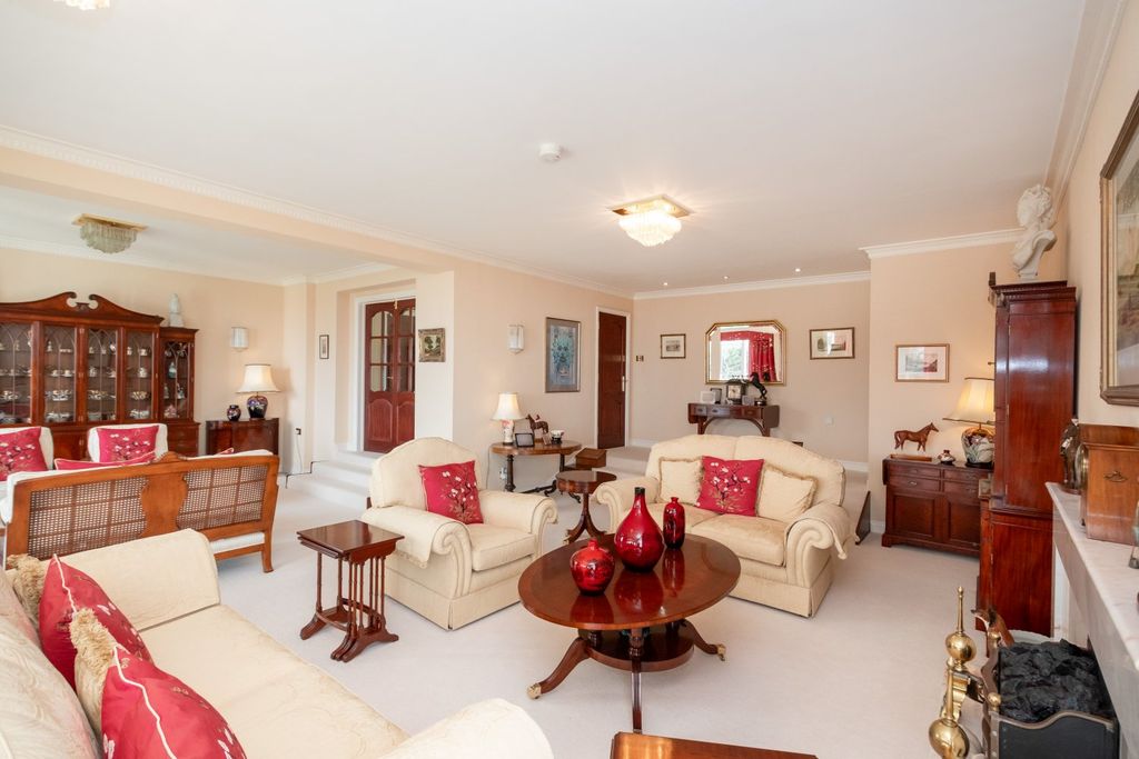 Property photo 3 of 16 Picture No. 08