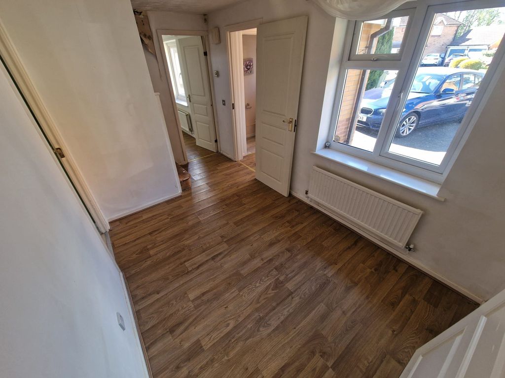 Property photo 3 of 18